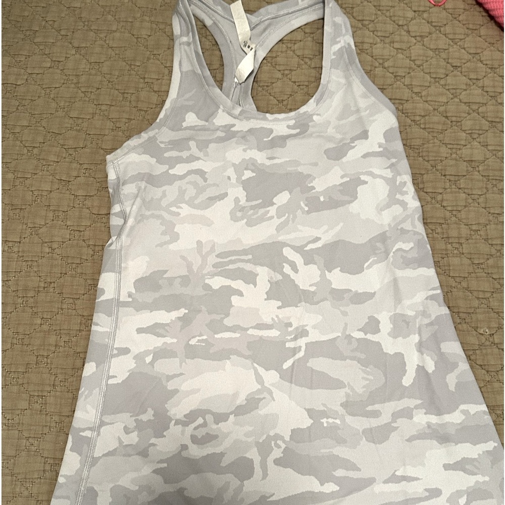 Lulu lemon cool racer-back tank top in arctic Camo, size 6